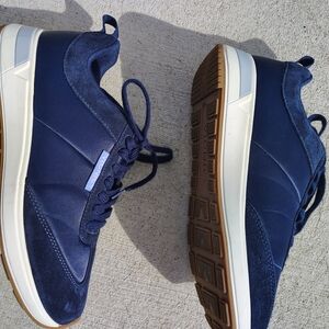 Navy Blue Vionic Women's Sneakers 7.5